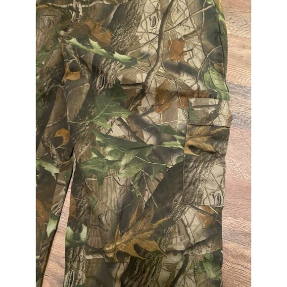 Real Tree Camo Cargo Pants Size 46-48 Waist - Picture 2 of 9